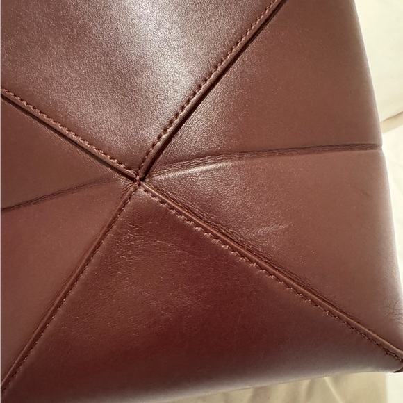 Loewe Deep Burgundy Tote Bag - Picture 3 of 5